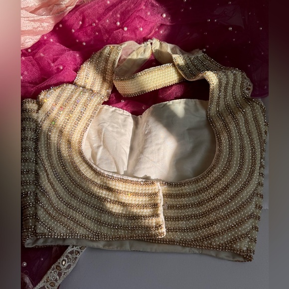 Saree blouse, skirt, and chunni - Picture 3 of 4